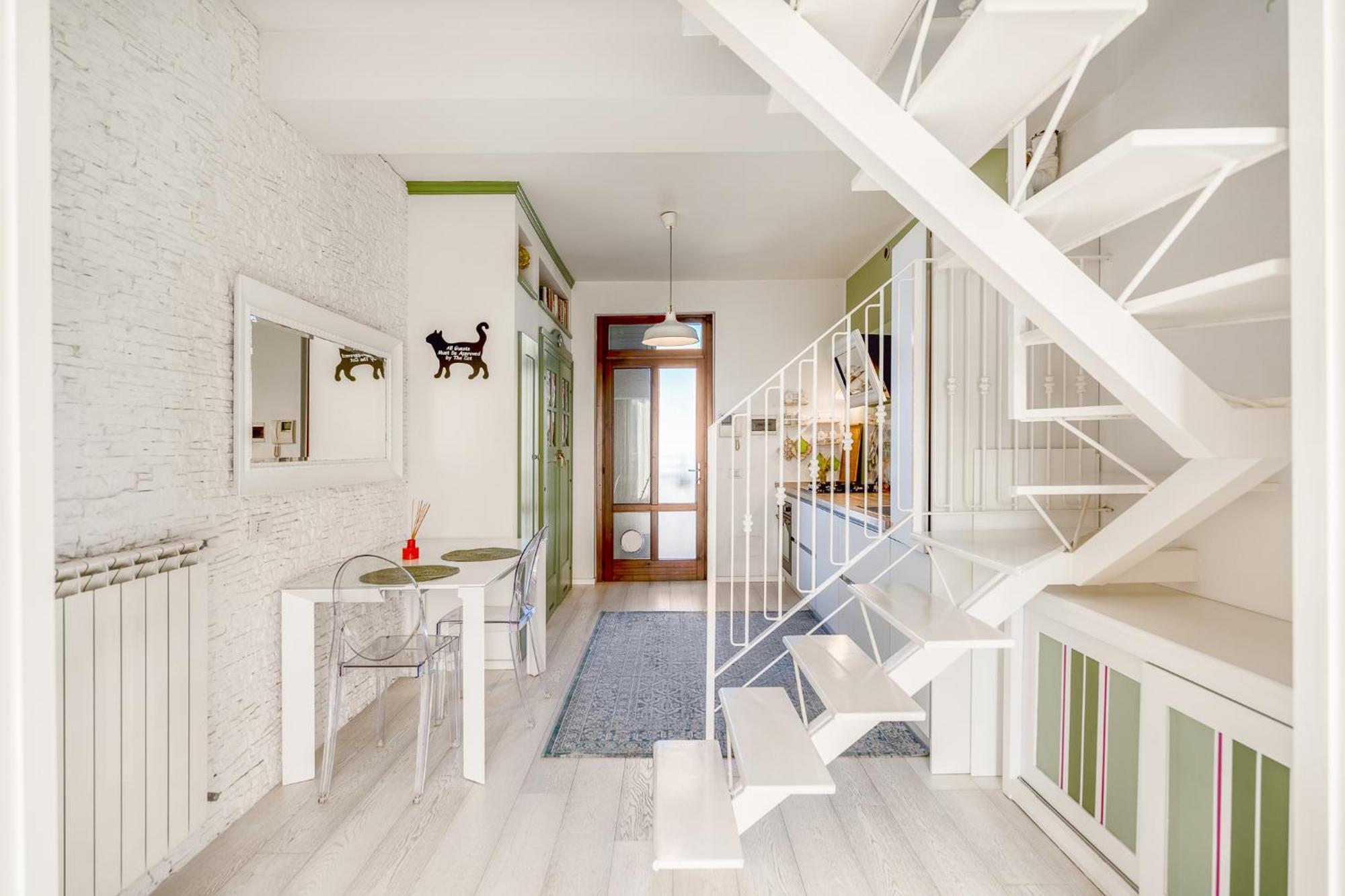 밀라노 Bright Loft - Free Private Parking 아파트 외부 사진