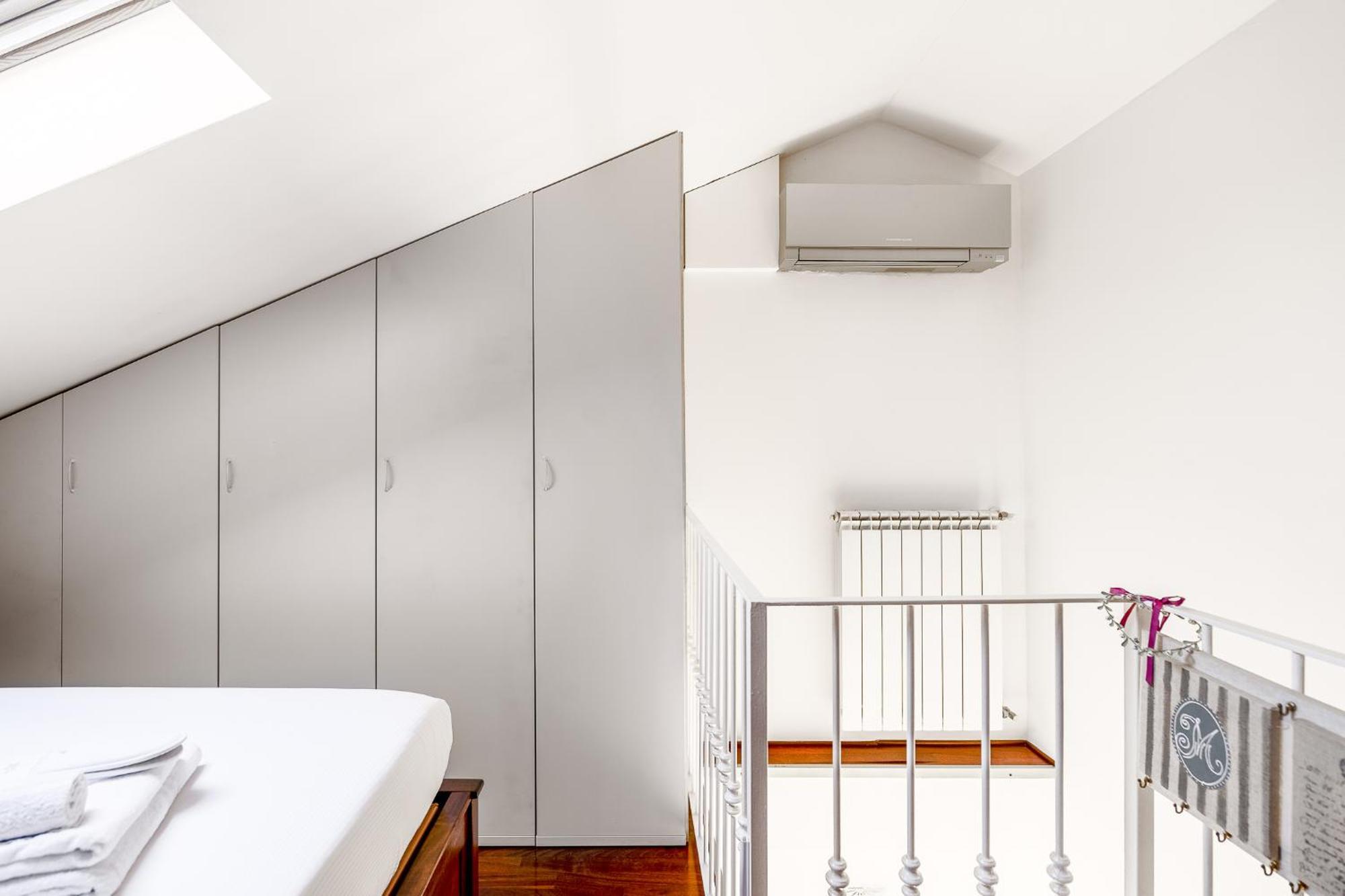 밀라노 Bright Loft - Free Private Parking 아파트 외부 사진